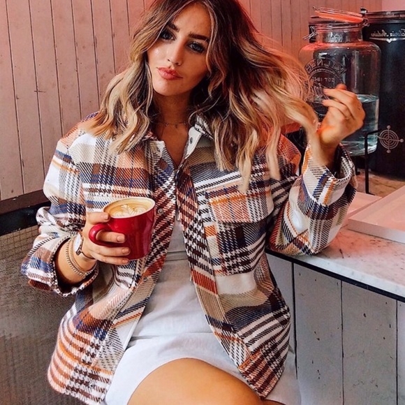 SZ MED AVAILABLE RELISTED Buffalo Plaid Cropped Jacket - Picture 3 of 8